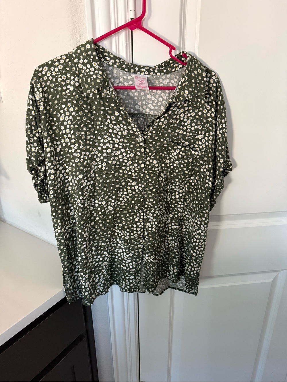 No Boundaries Olive Green Floral Button-Front Blouse